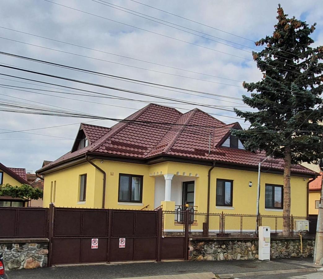 Yellow House Sibiu Exterior foto